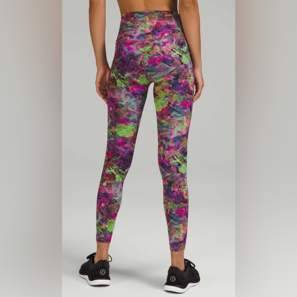 Lululemon NWT/ Wunder Train High-Rise Tight/Size-4/25"/Vivid Floral Tone Multi